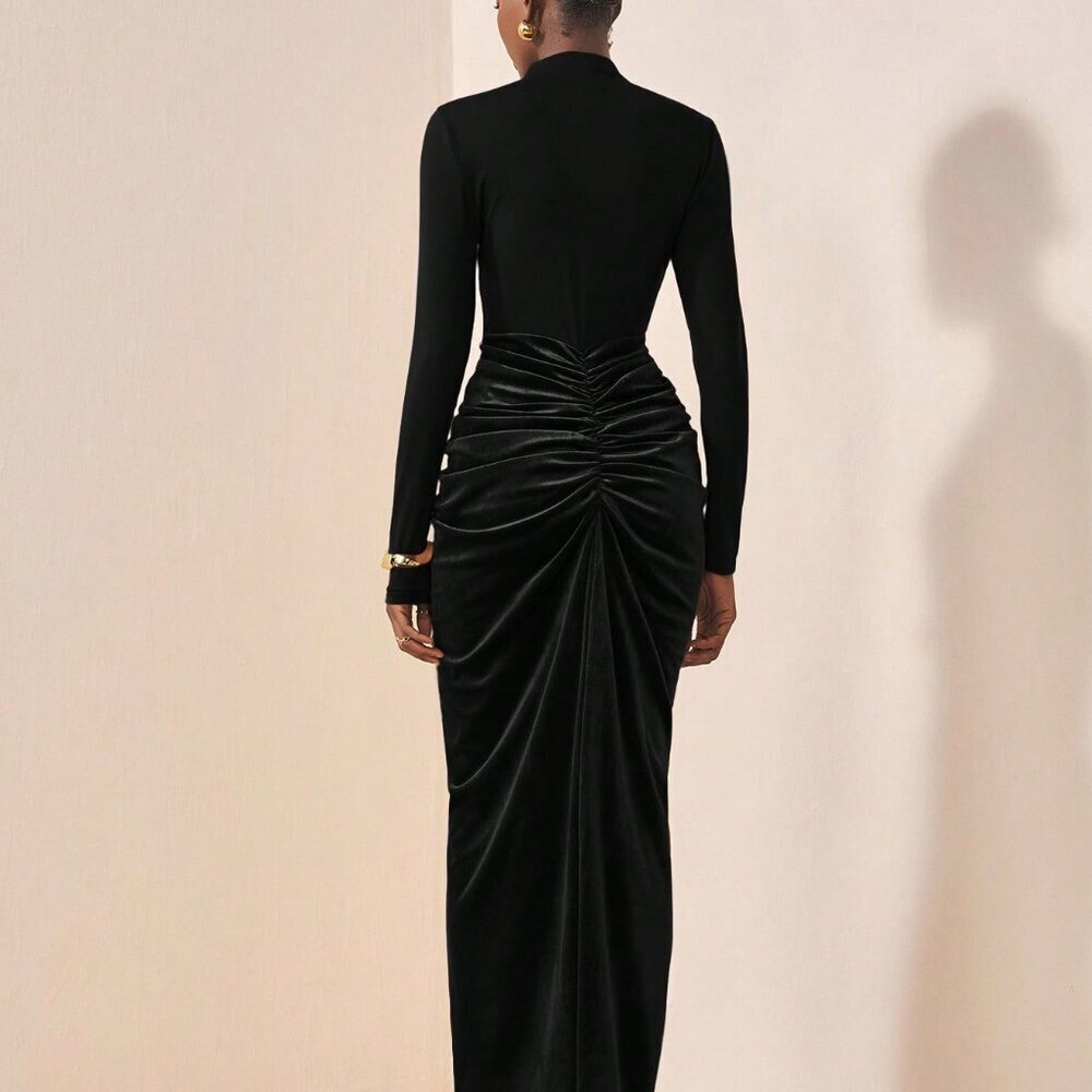 Black Elegant Women's Ruffle Neck Velvet Maxi Dress - Picture 2 of 7
